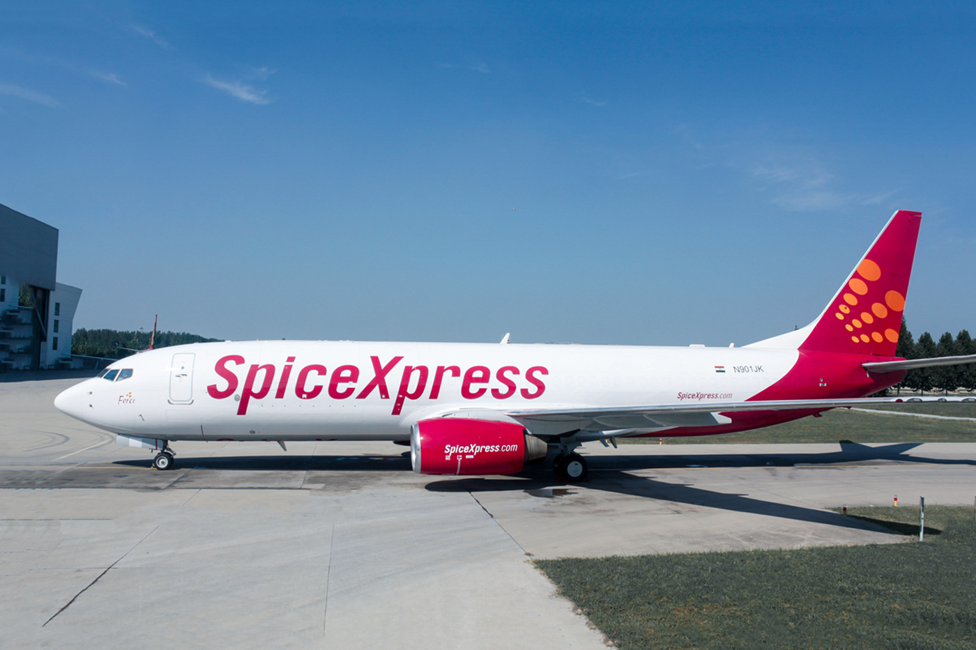 SpiceXpress takes delivery of first Boeing 737-800BCF - Victor Tango ...