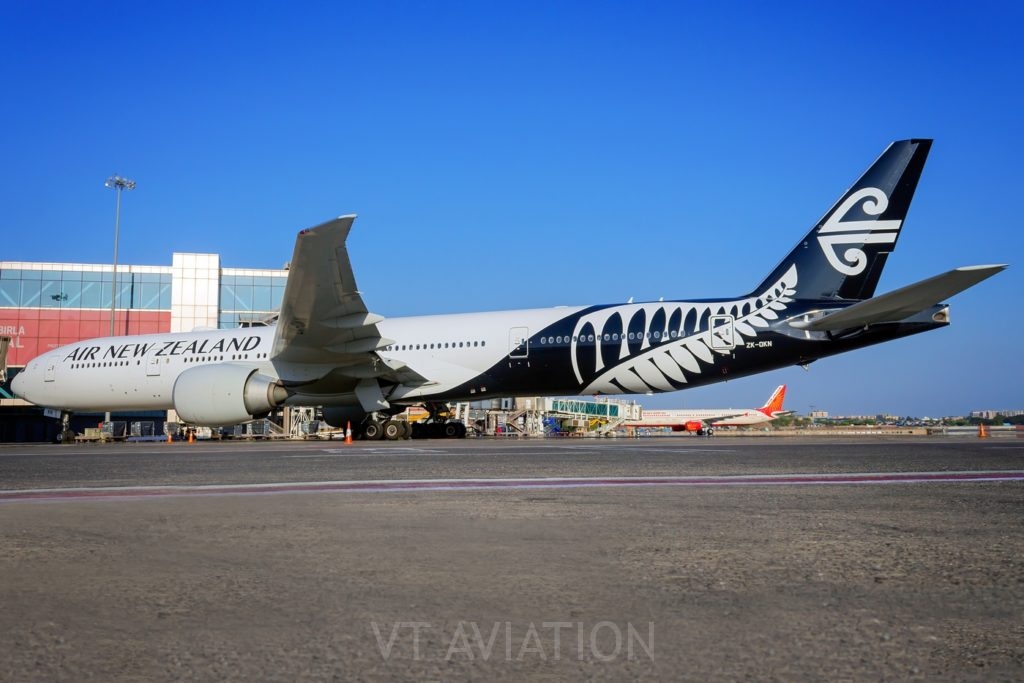 ZS-OKN, Boeing 777-300ER