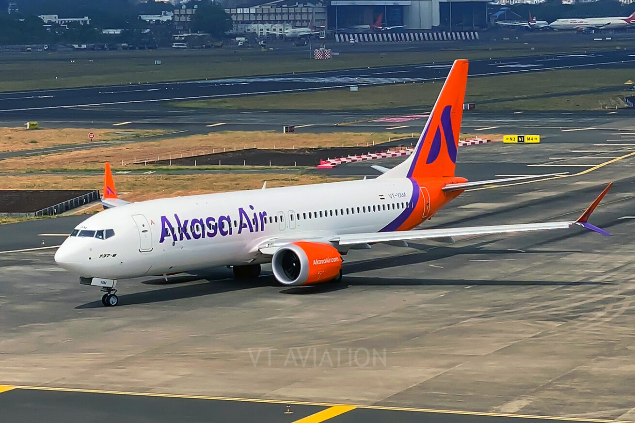 VT-YAM, Boeing 737-8